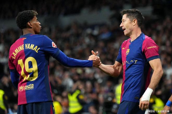 亚博官方网站-莱万多夫斯基新星锐不可当表现突出，德国队前途光明！热度持续攀升-亚博官方网站